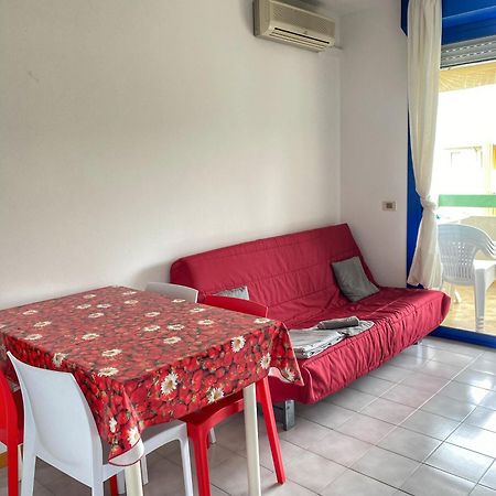 Grazioso Appartamento N 76 A 100Mt Dal Mare 비비오네 외부 사진