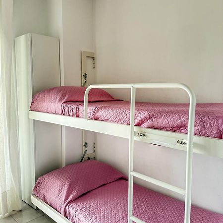 Grazioso Appartamento N 76 A 100Mt Dal Mare 비비오네 외부 사진