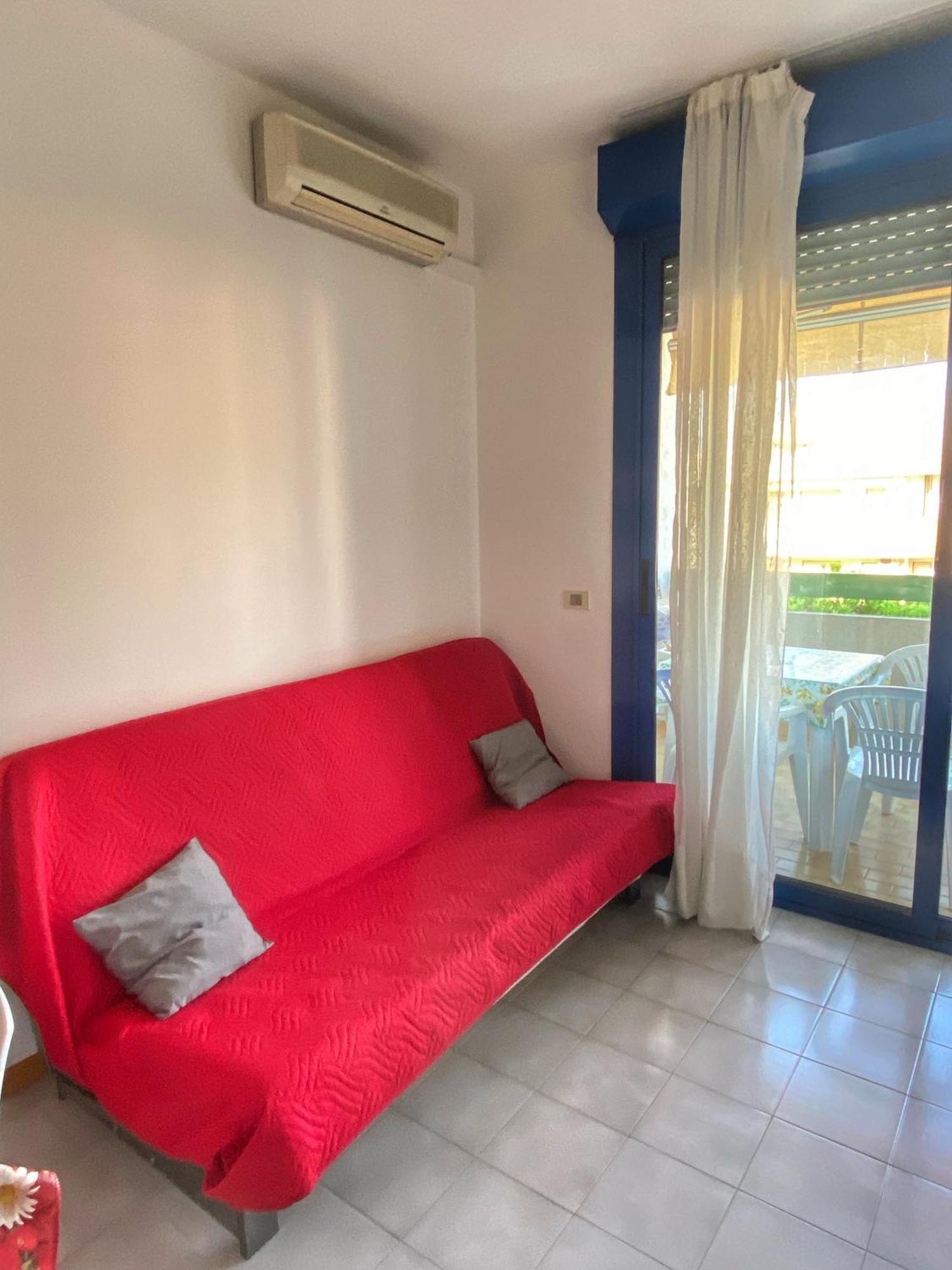 Grazioso Appartamento N 76 A 100Mt Dal Mare 비비오네 외부 사진