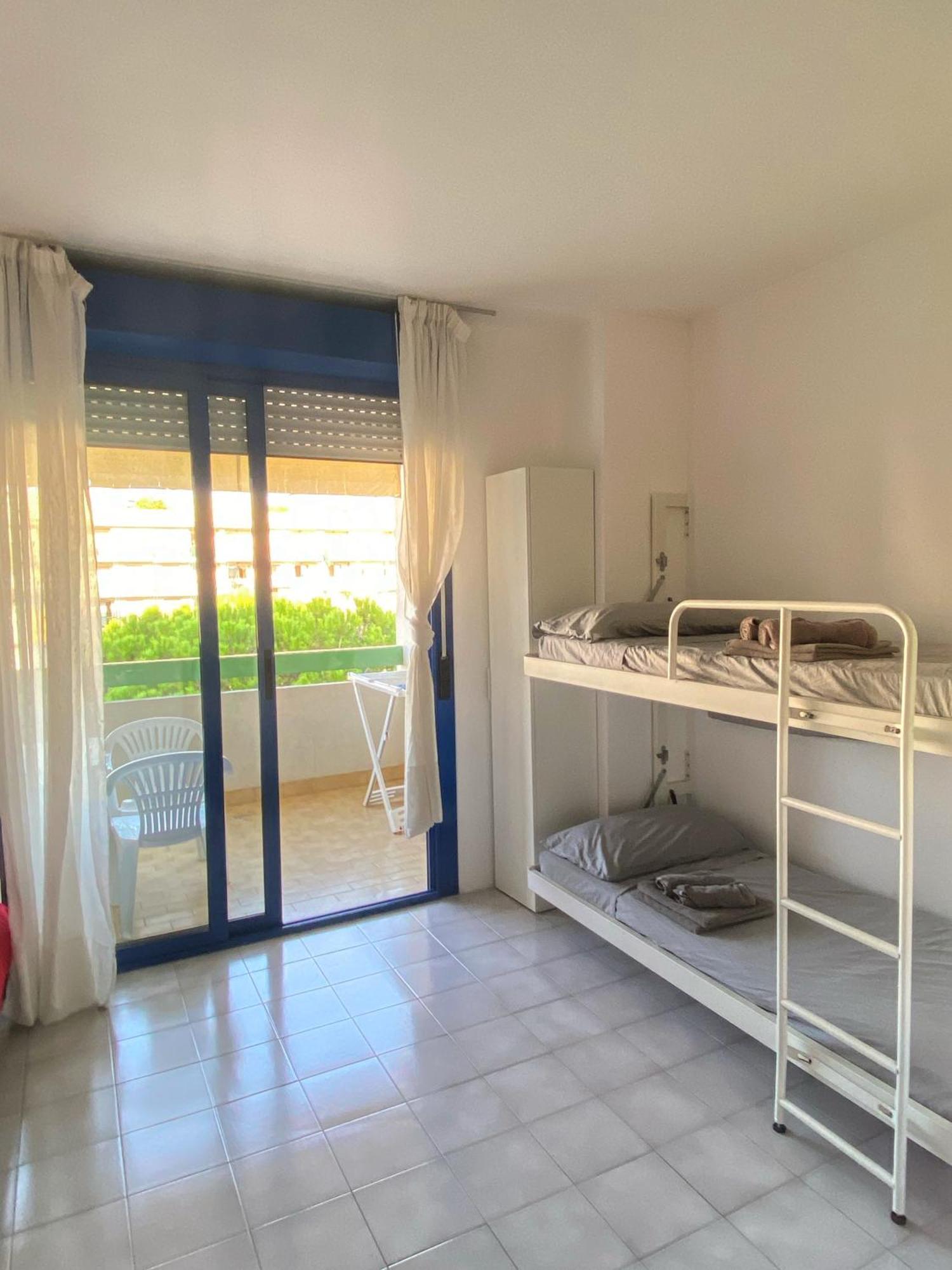 Grazioso Appartamento N 76 A 100Mt Dal Mare 비비오네 외부 사진