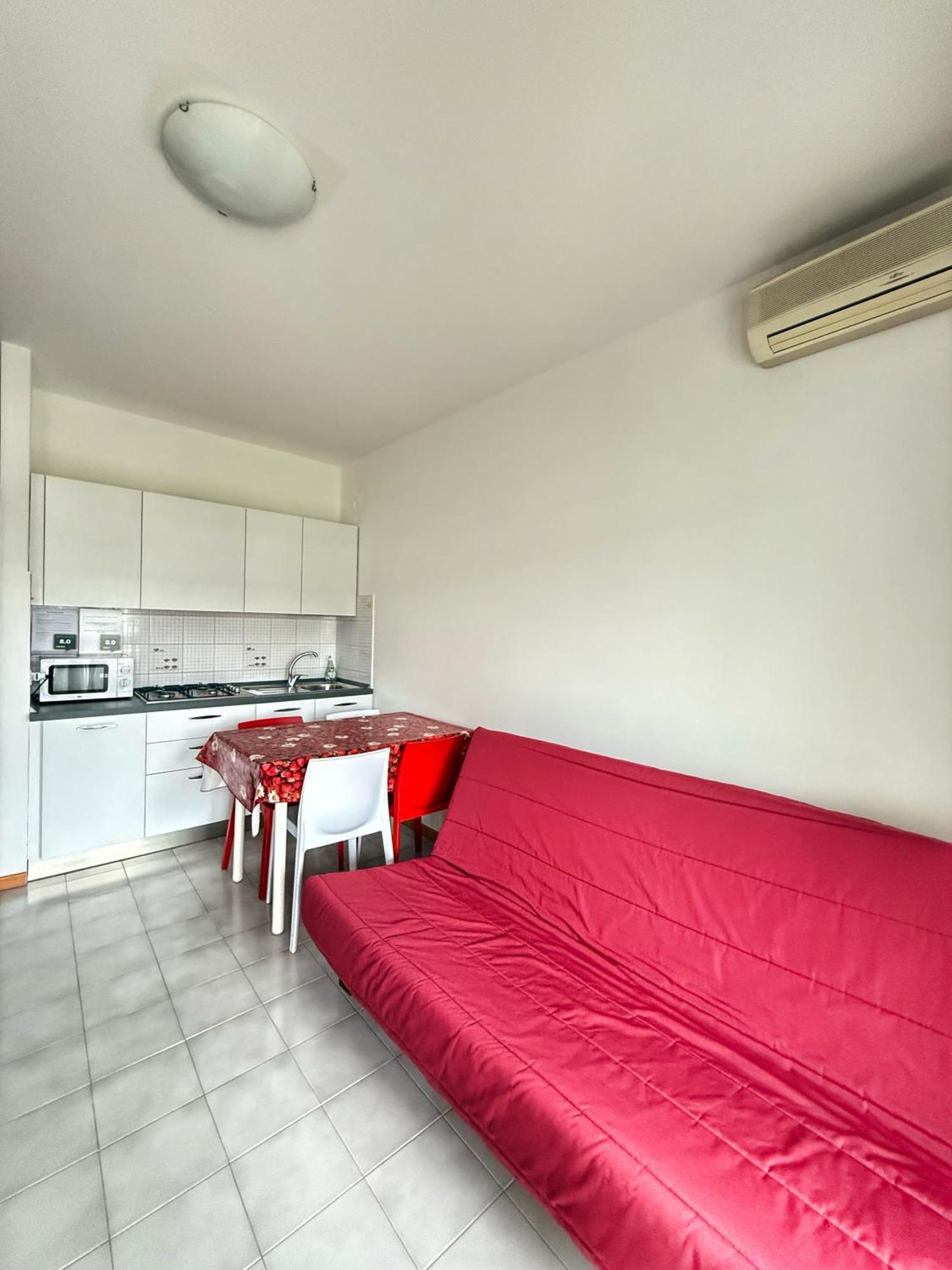 Grazioso Appartamento N 76 A 100Mt Dal Mare 비비오네 외부 사진